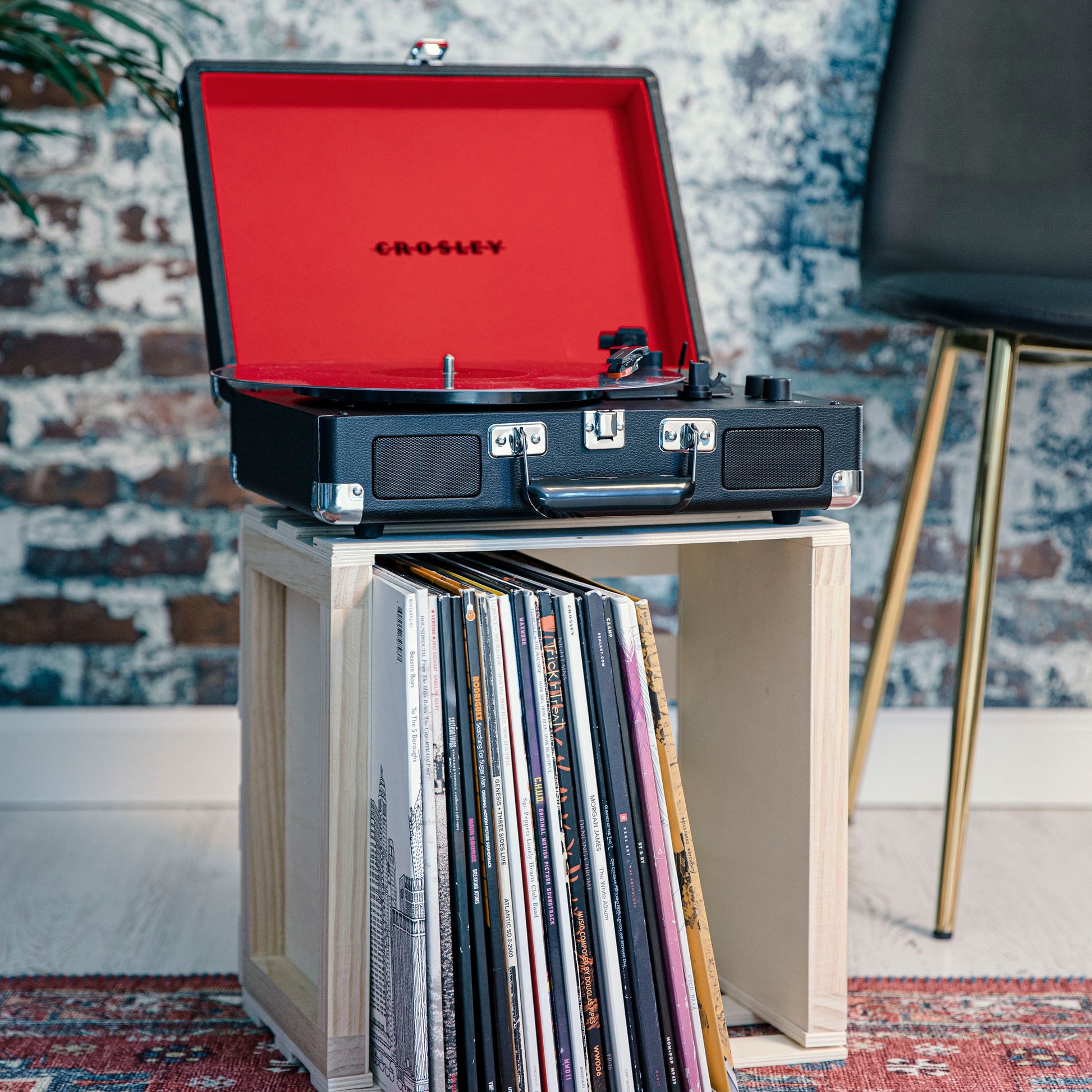 Cruiser Premier Vinyl Record Player with Speakers and Bluetooth - Audio Turntables